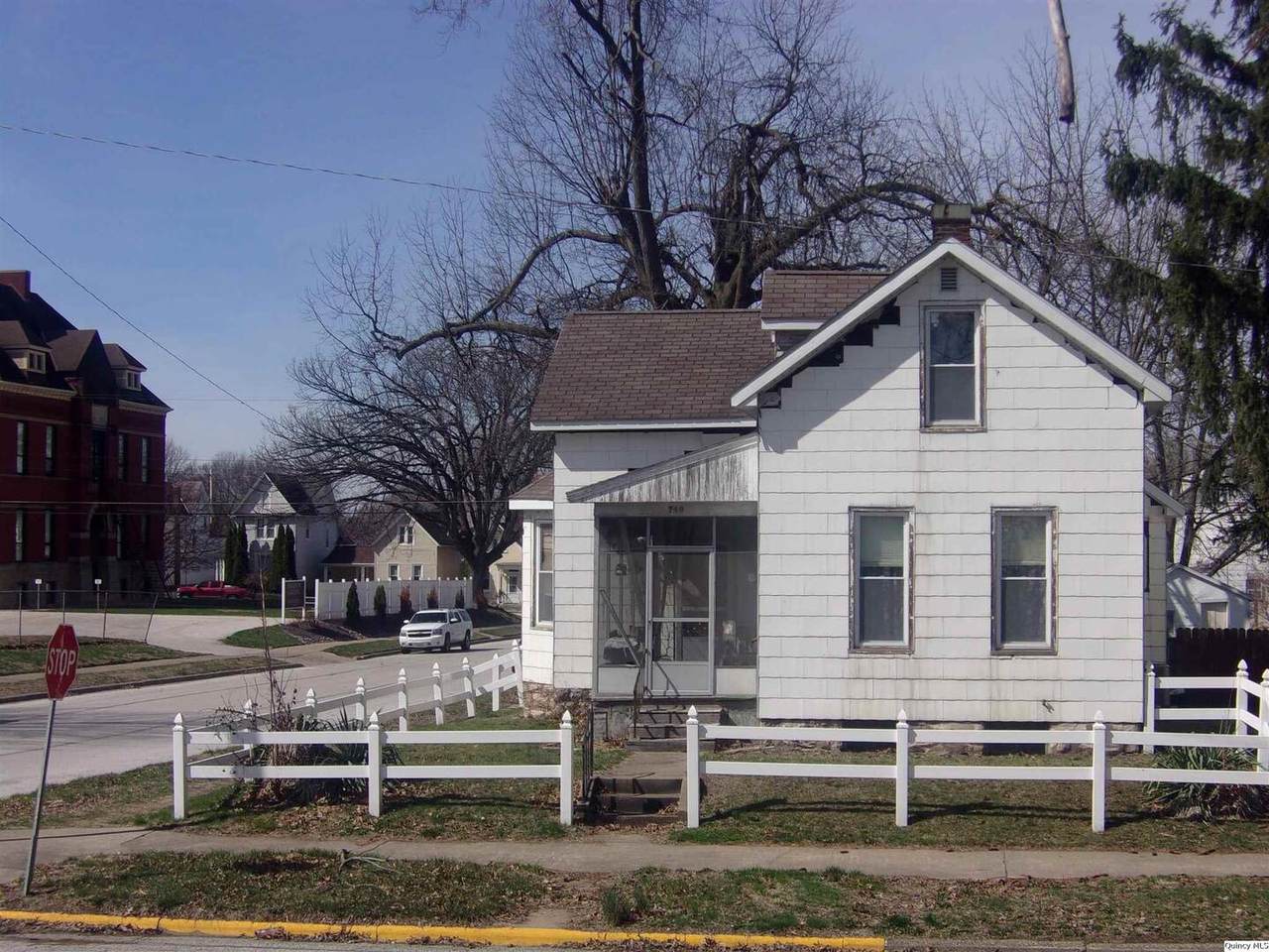 740 14th - Photo 1