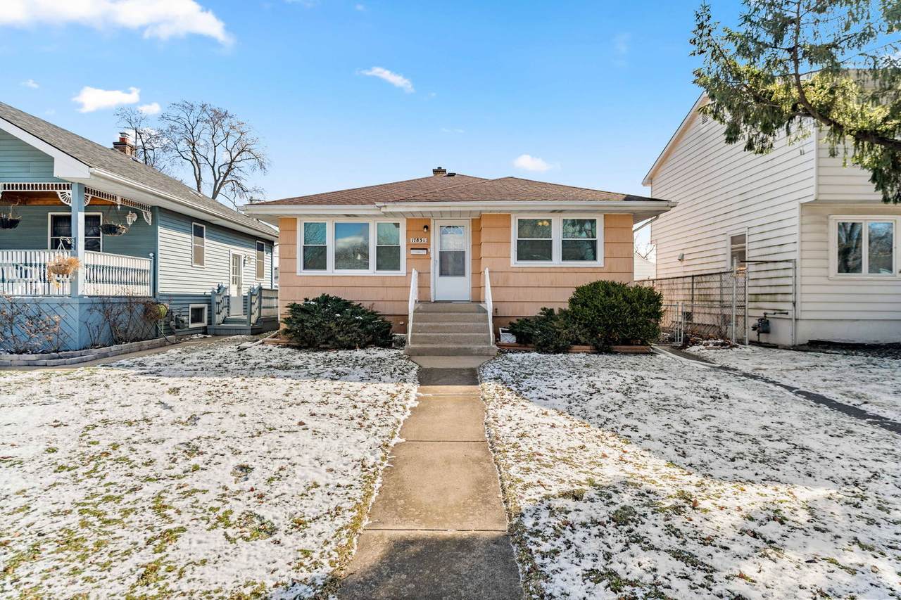 17831 Community Street - Photo 1