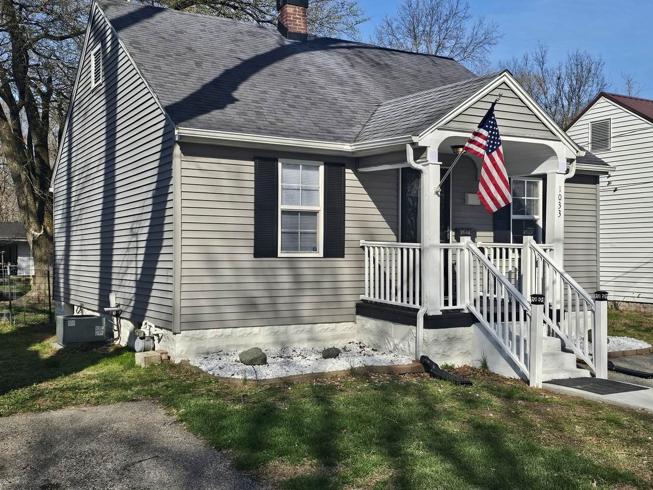 1033 17th - Photo 1