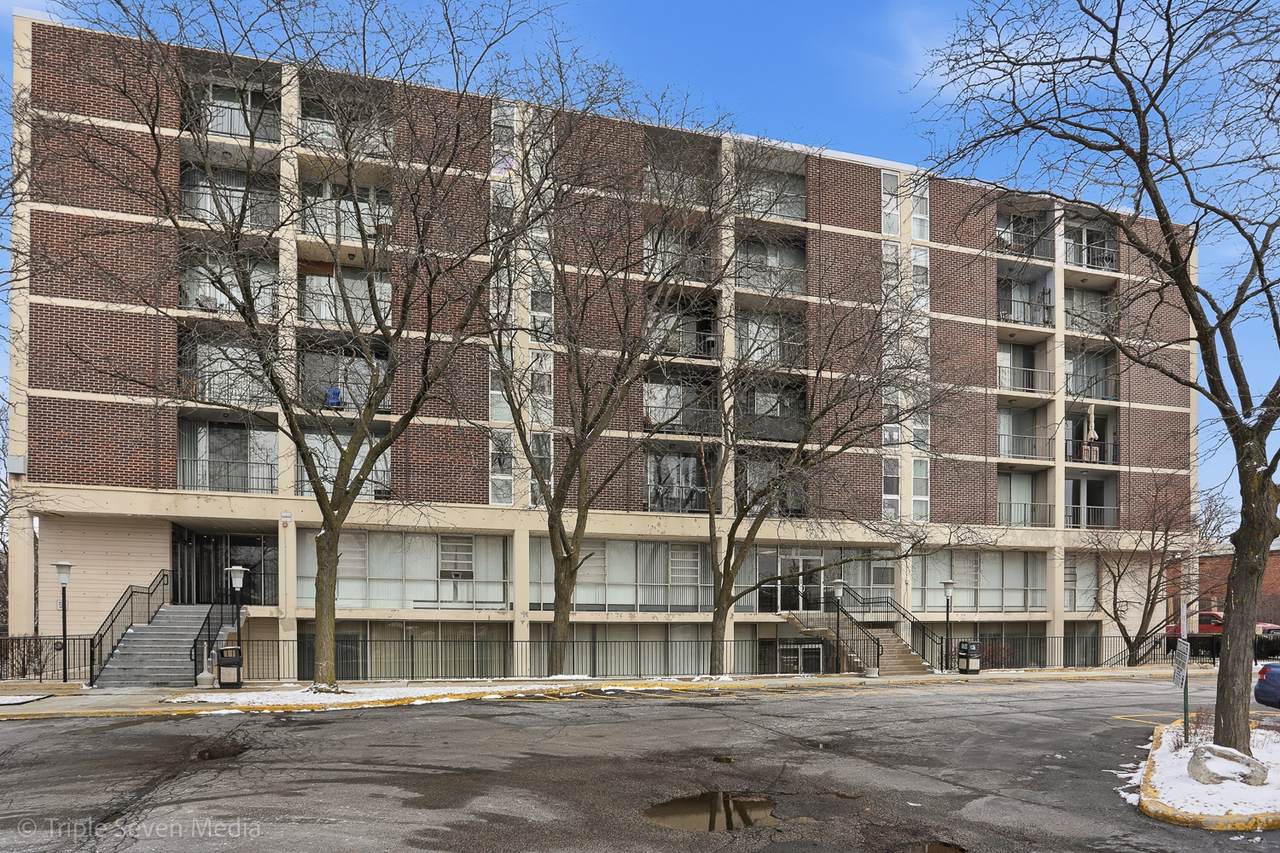1043 York Road - Photo 1