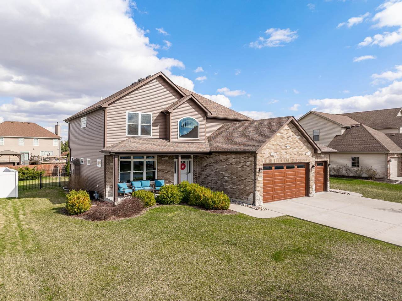 311 Frontier Drive - Photo 1