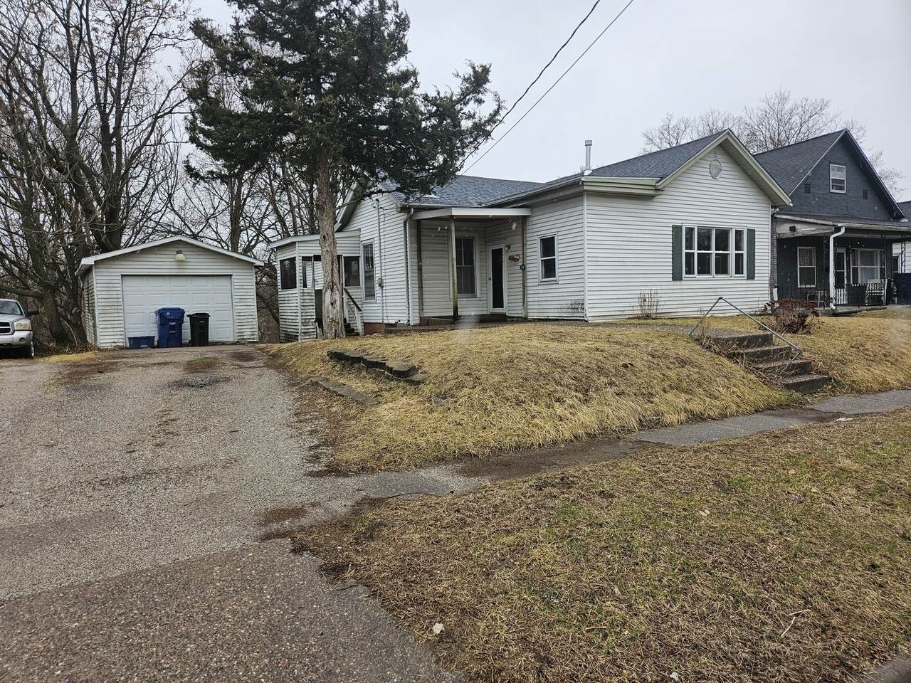 511 11th Street - Photo 1