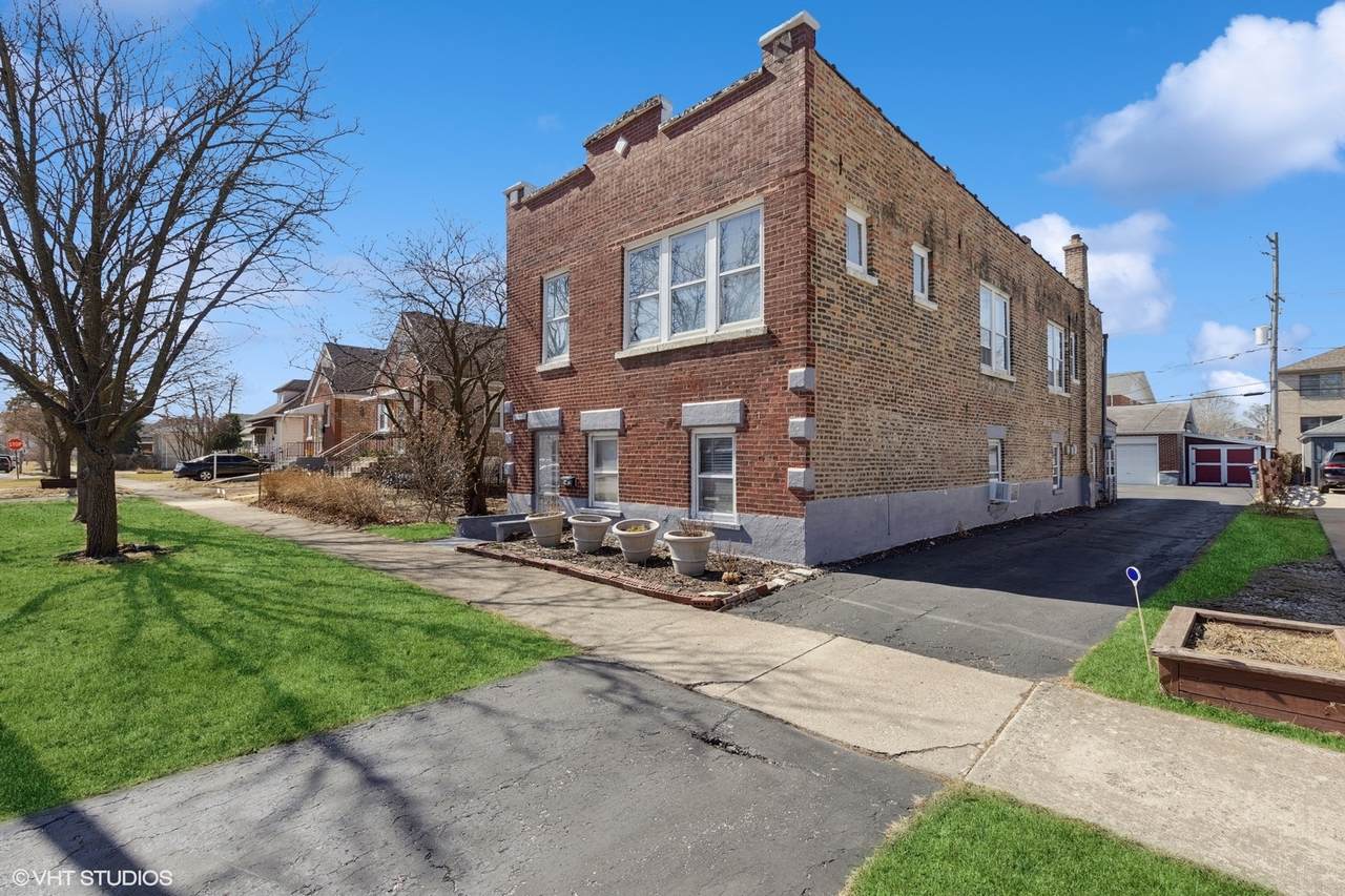 4332 Amelia Avenue - Photo 1
