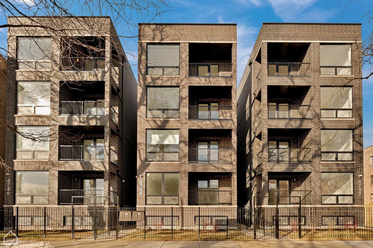 4742-46 Michigan Avenue - Photo 1