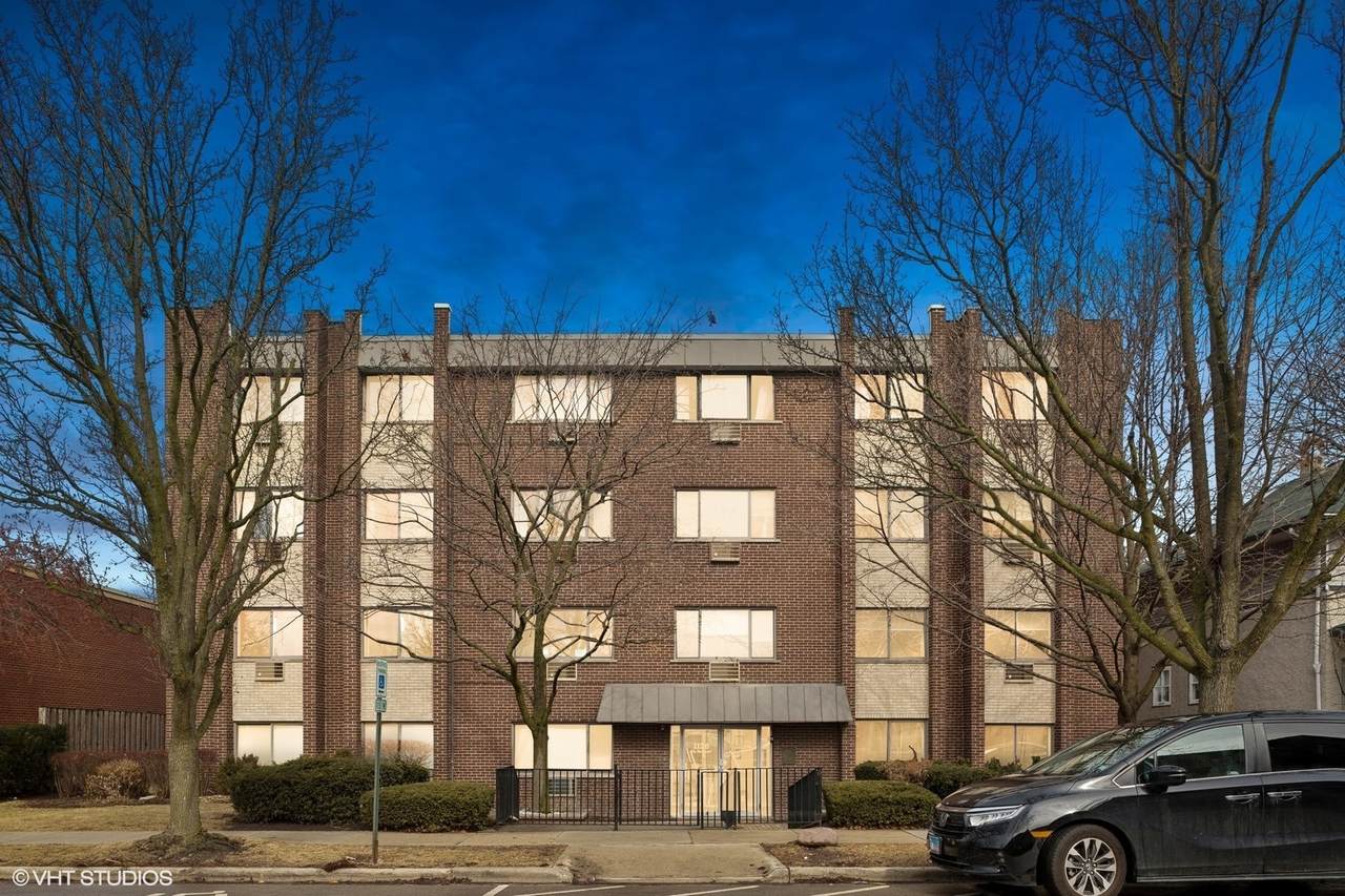 1136 Greenleaf Avenue - Photo 1