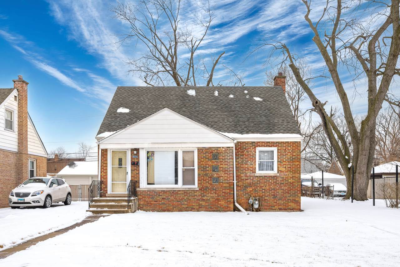 1527 Wentworth Avenue - Photo 1