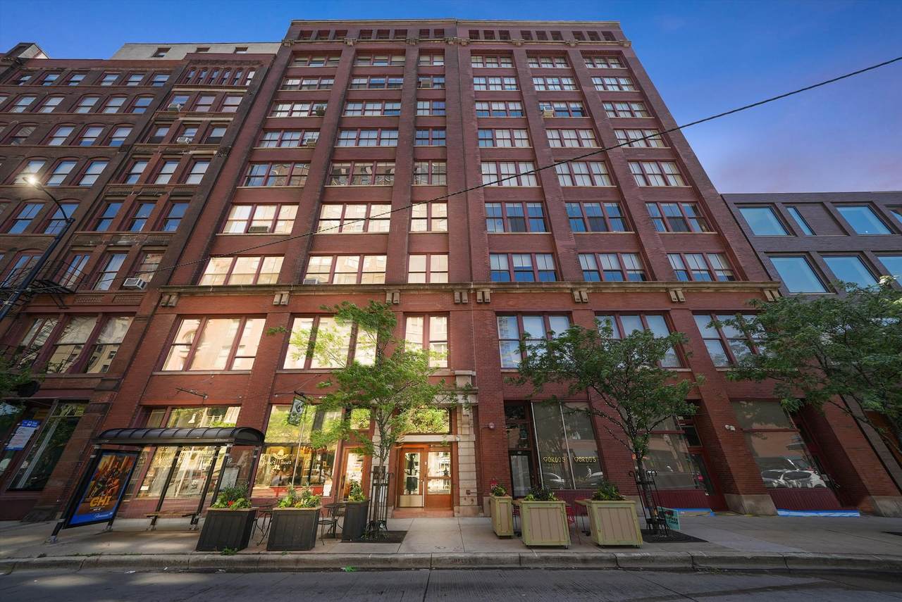 727 Dearborn Street - Photo 1