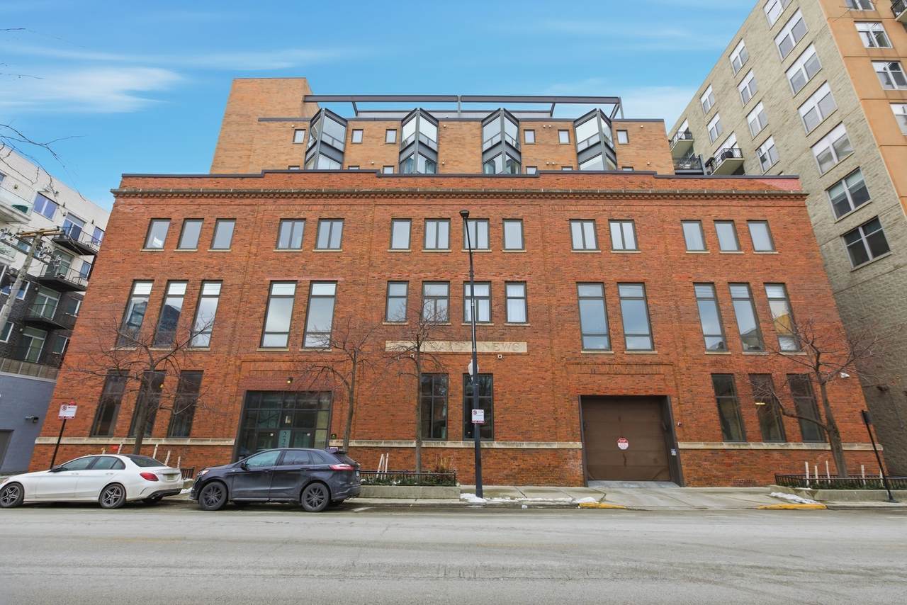 222 Racine Avenue - Photo 1
