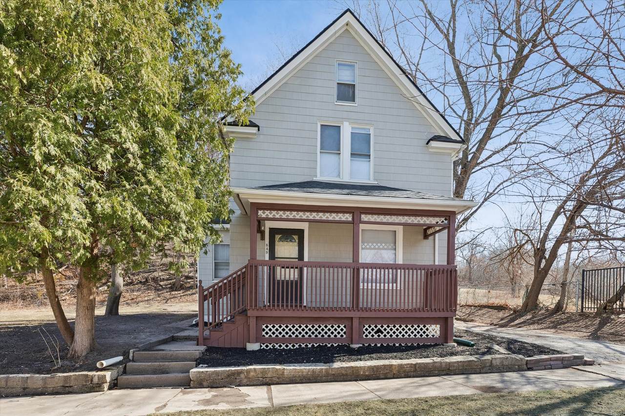 849 25th Street - Photo 1