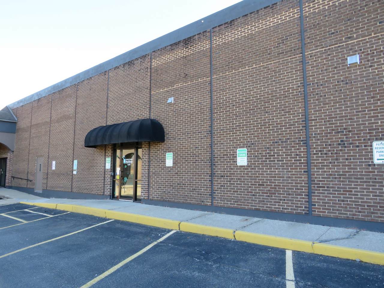 1715 Division Street - Photo 1