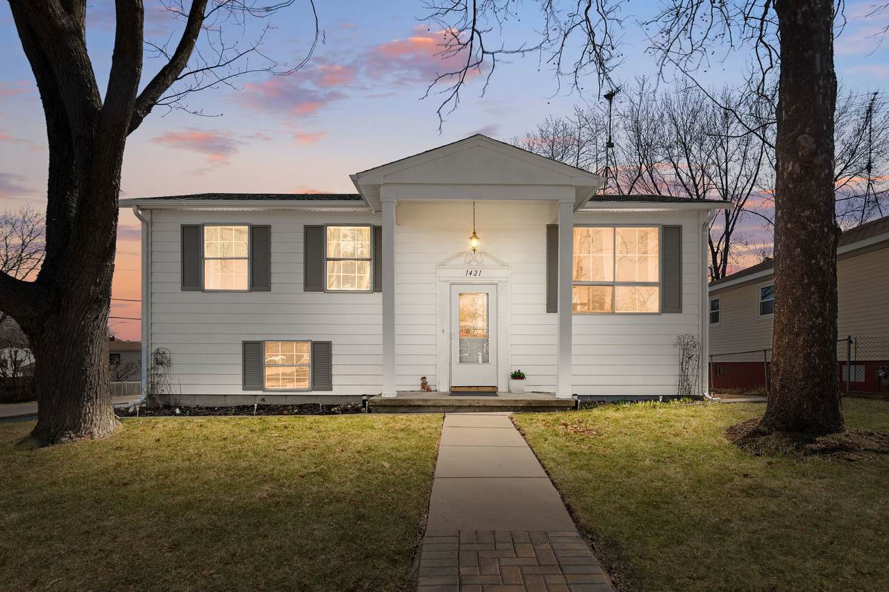 1421 Barberry Lane - Photo 1