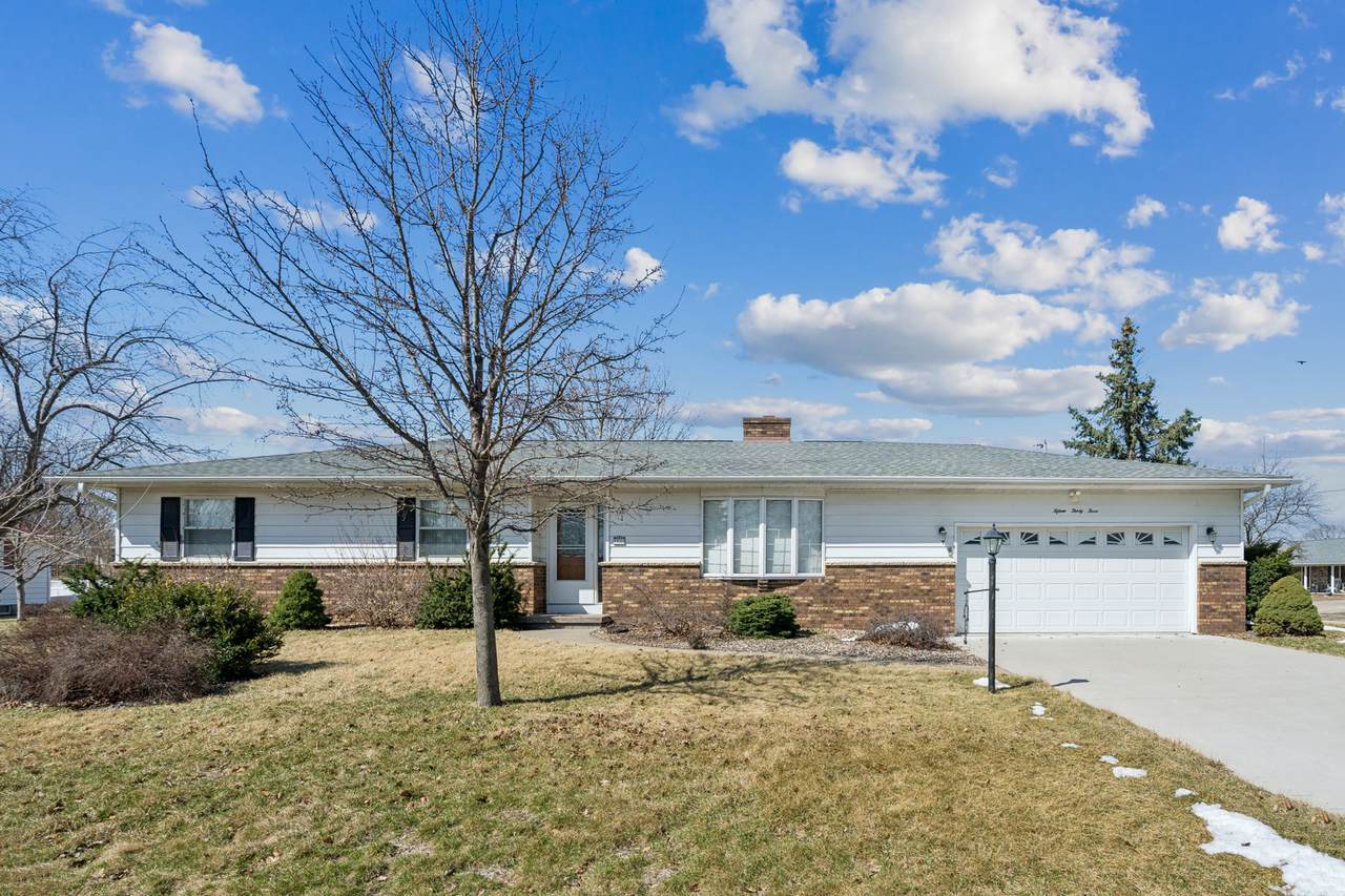 1533 2nd Avenue - Photo 1