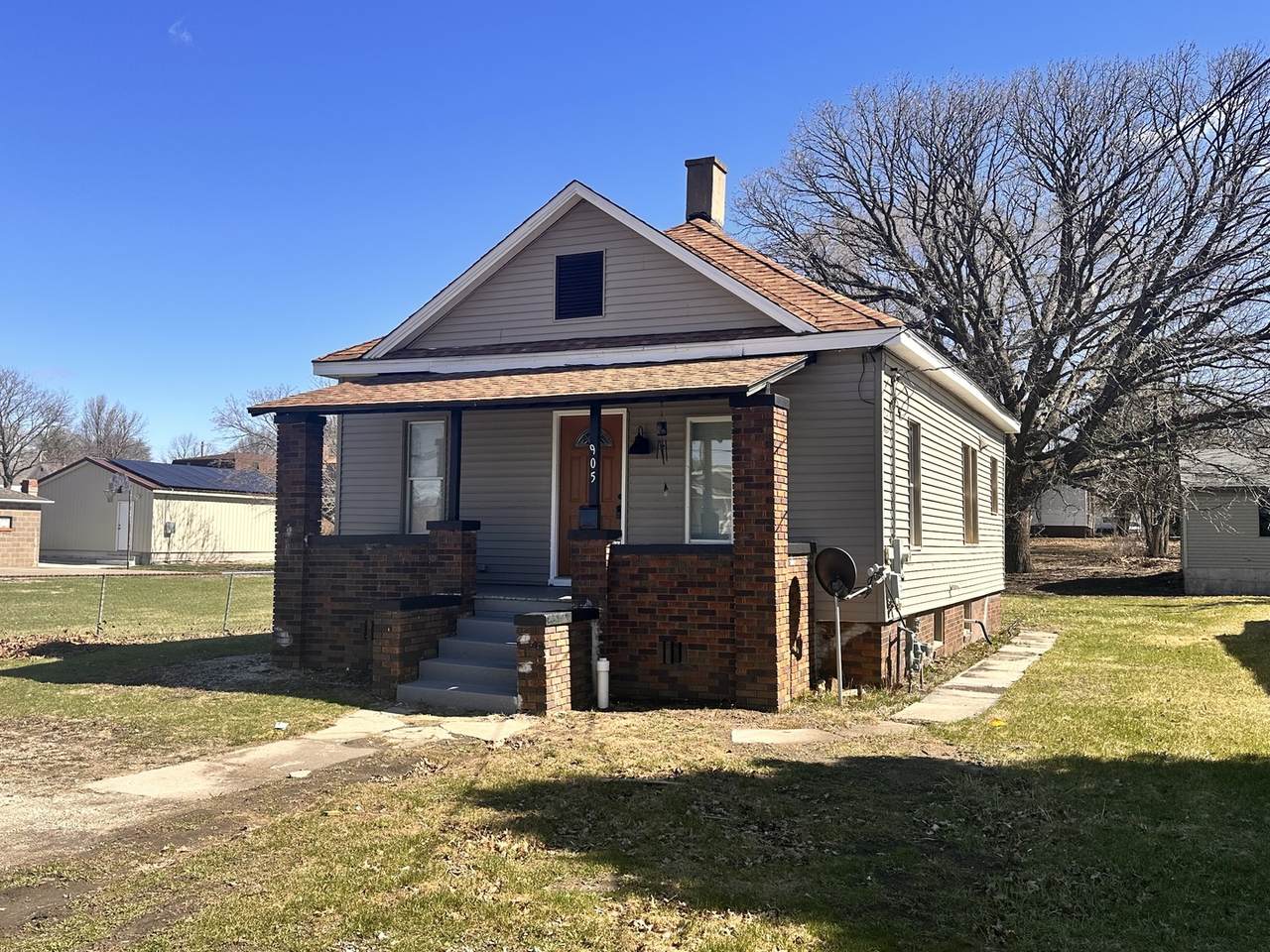 905 Jackson Street - Photo 1