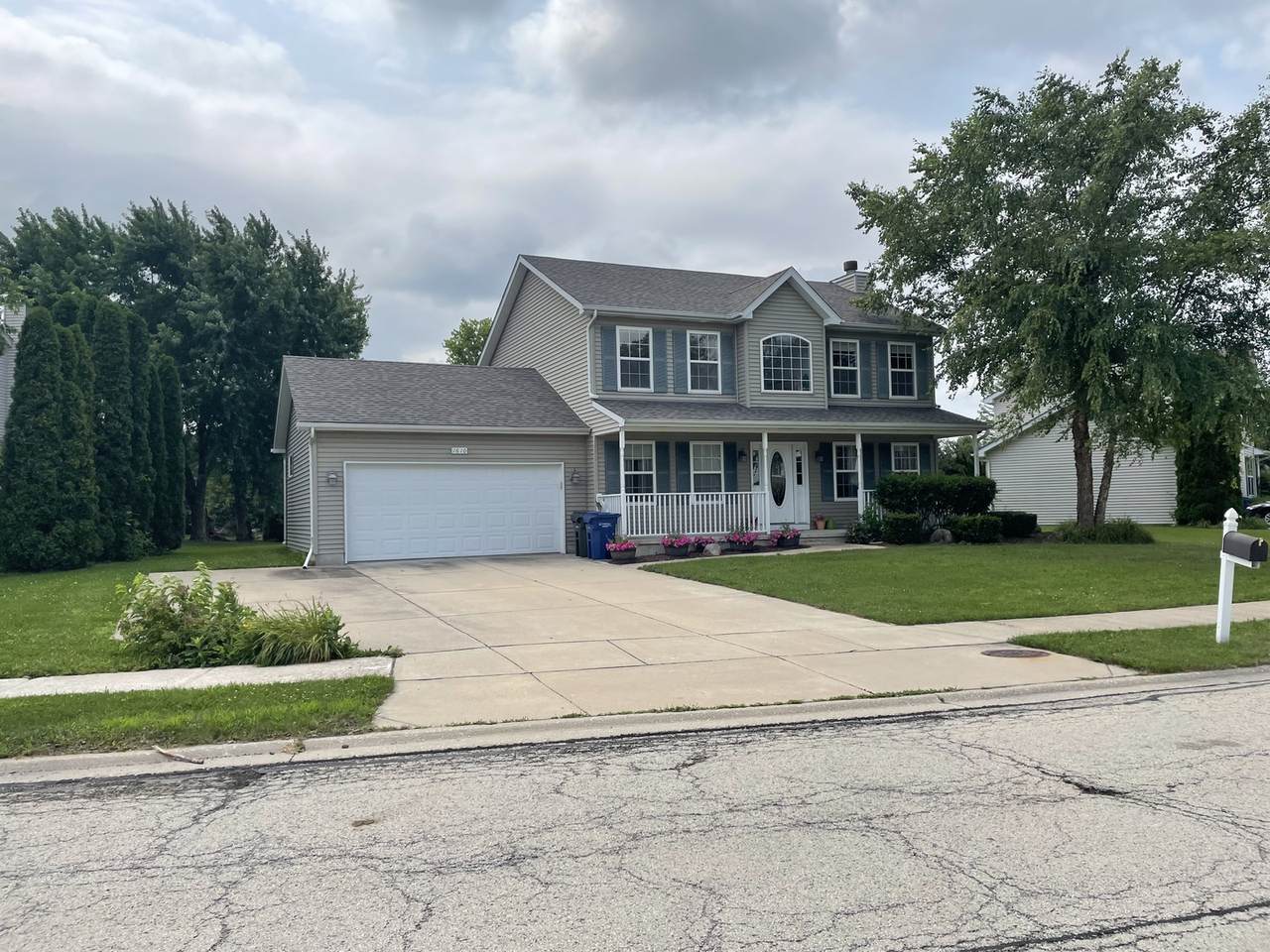 1610 Cottonwood Trail - Photo 1