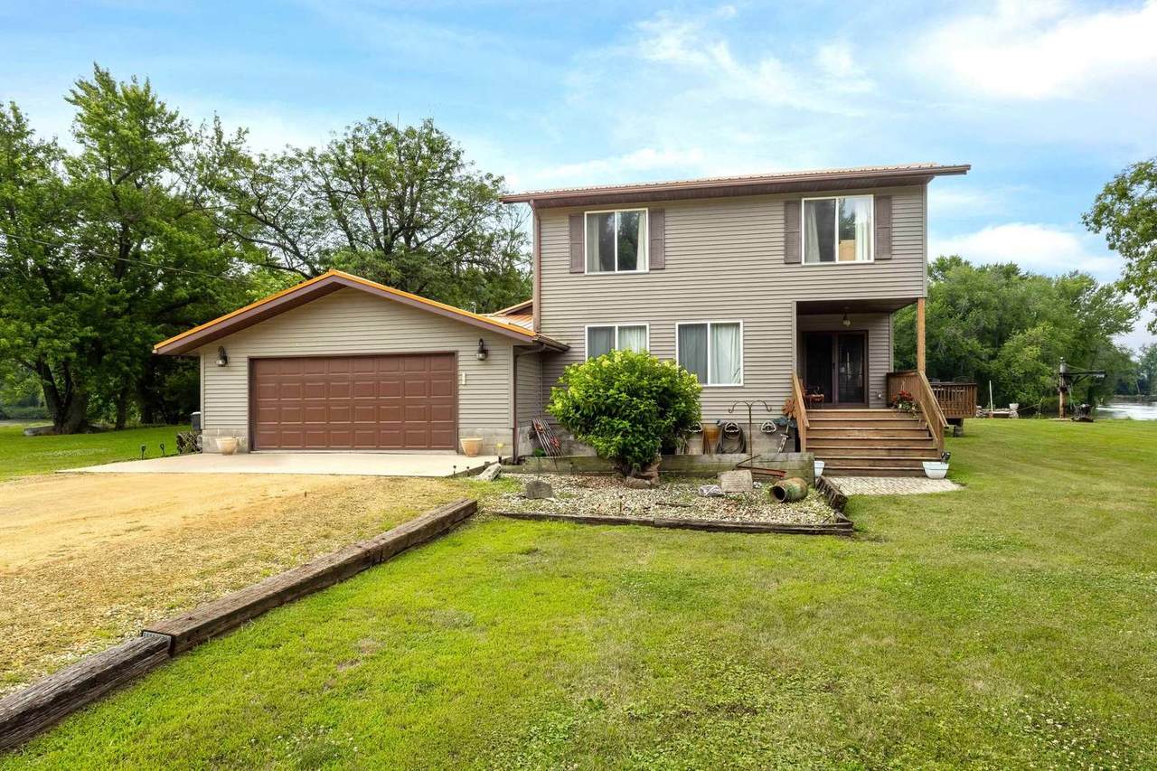 18599 317th Street - Photo 1