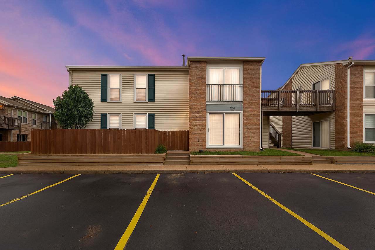 1975 Kenilworth Circle - Photo 1