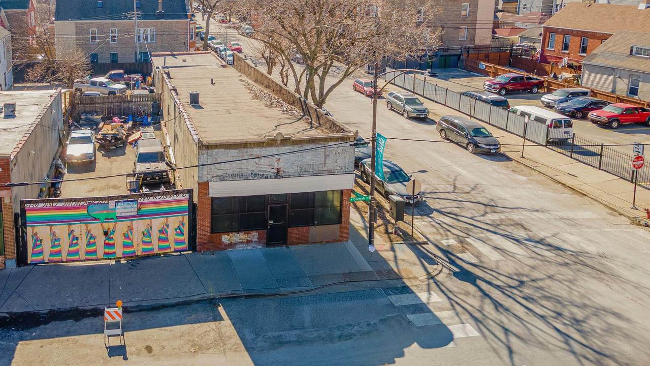 3259 Cermak Road - Photo 1