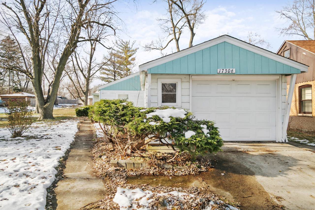 17306 Holmes Avenue - Photo 1