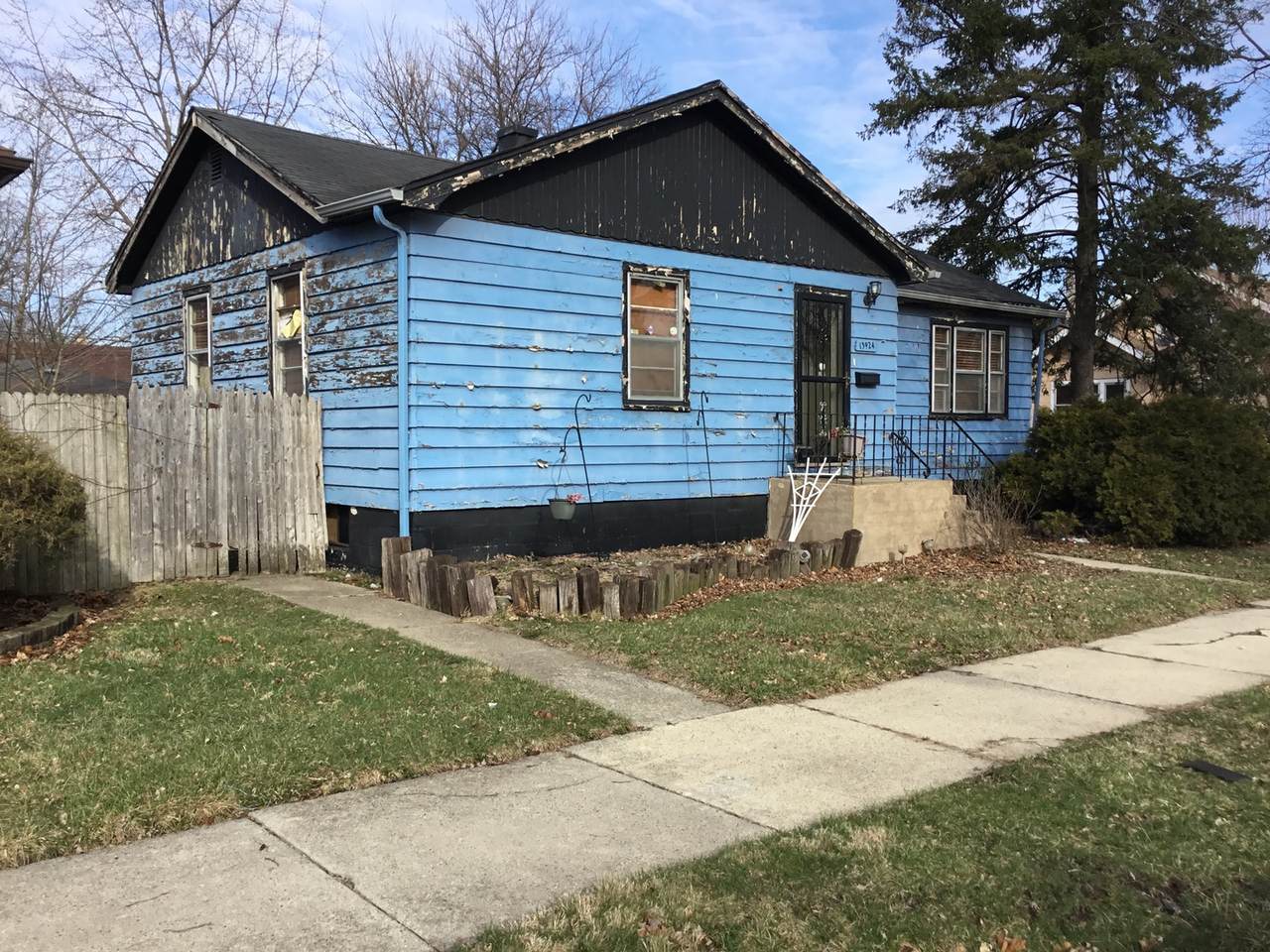 13924 Michigan Avenue - Photo 1