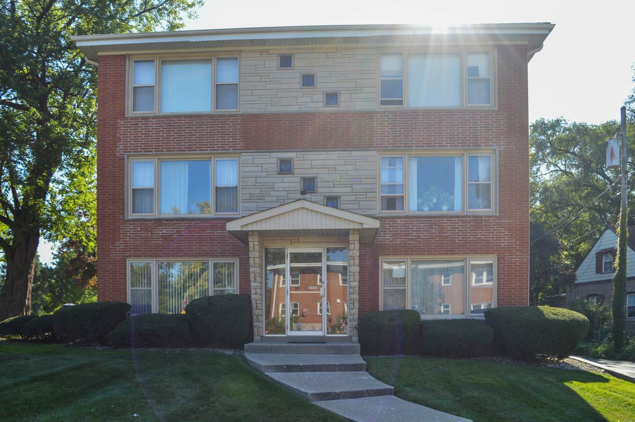 2025 Maple Road - Photo 1