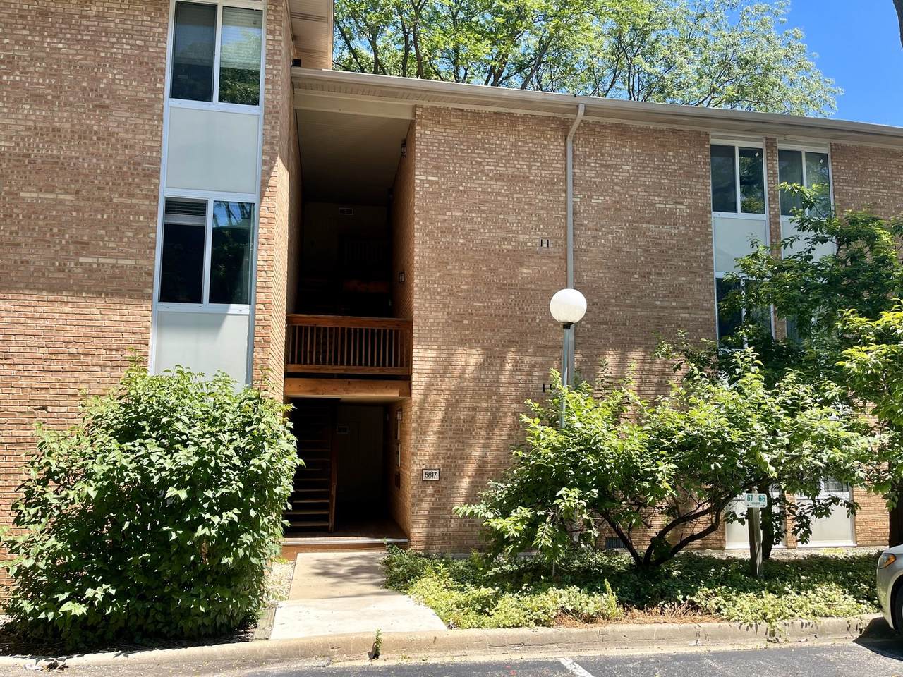 5817 Oakwood Drive - Photo 1