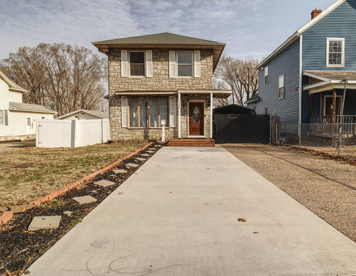 726 10th Avenue - Photo 1