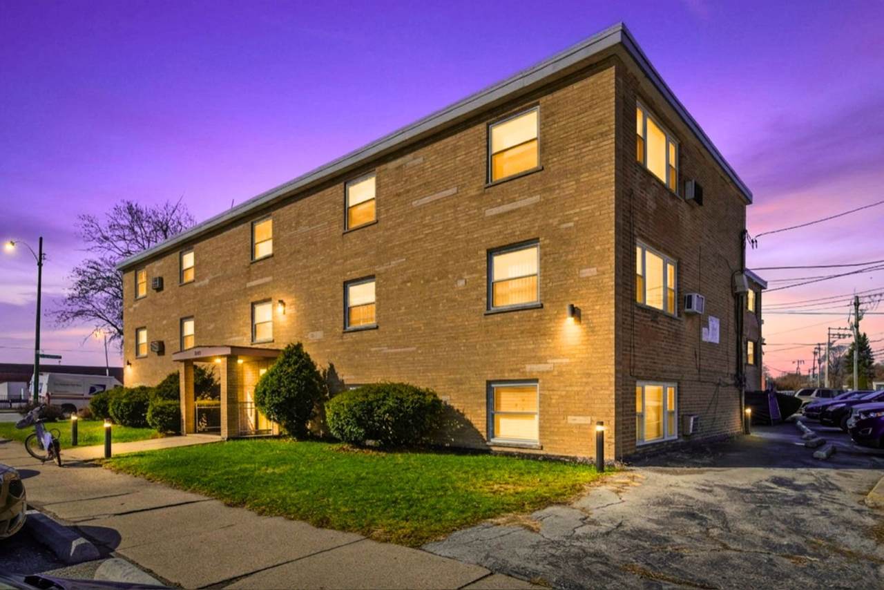 5470 Archer Avenue - Photo 1