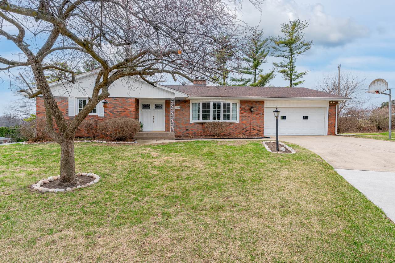 1511 Hillcrest Court - Photo 1