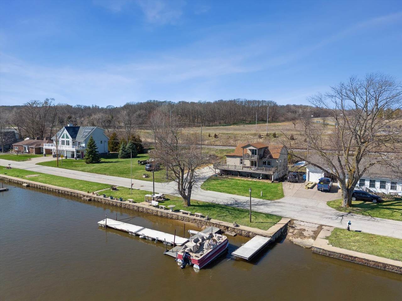 1811 Canal Shore Drive - Photo 1