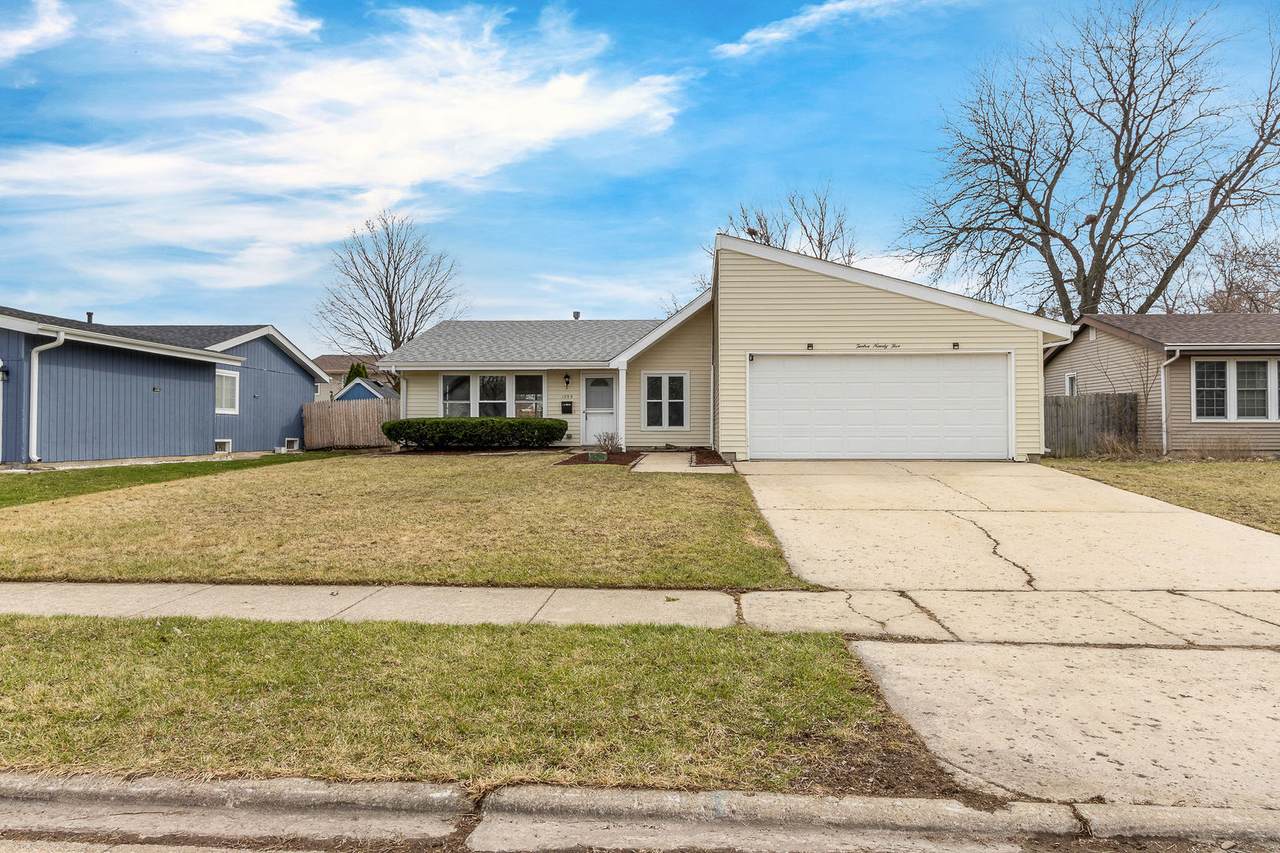 1295 Foxcroft Drive - Photo 1