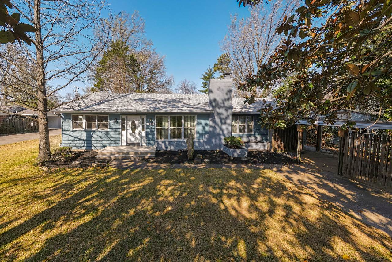 1004 Taylor Drive - Photo 1