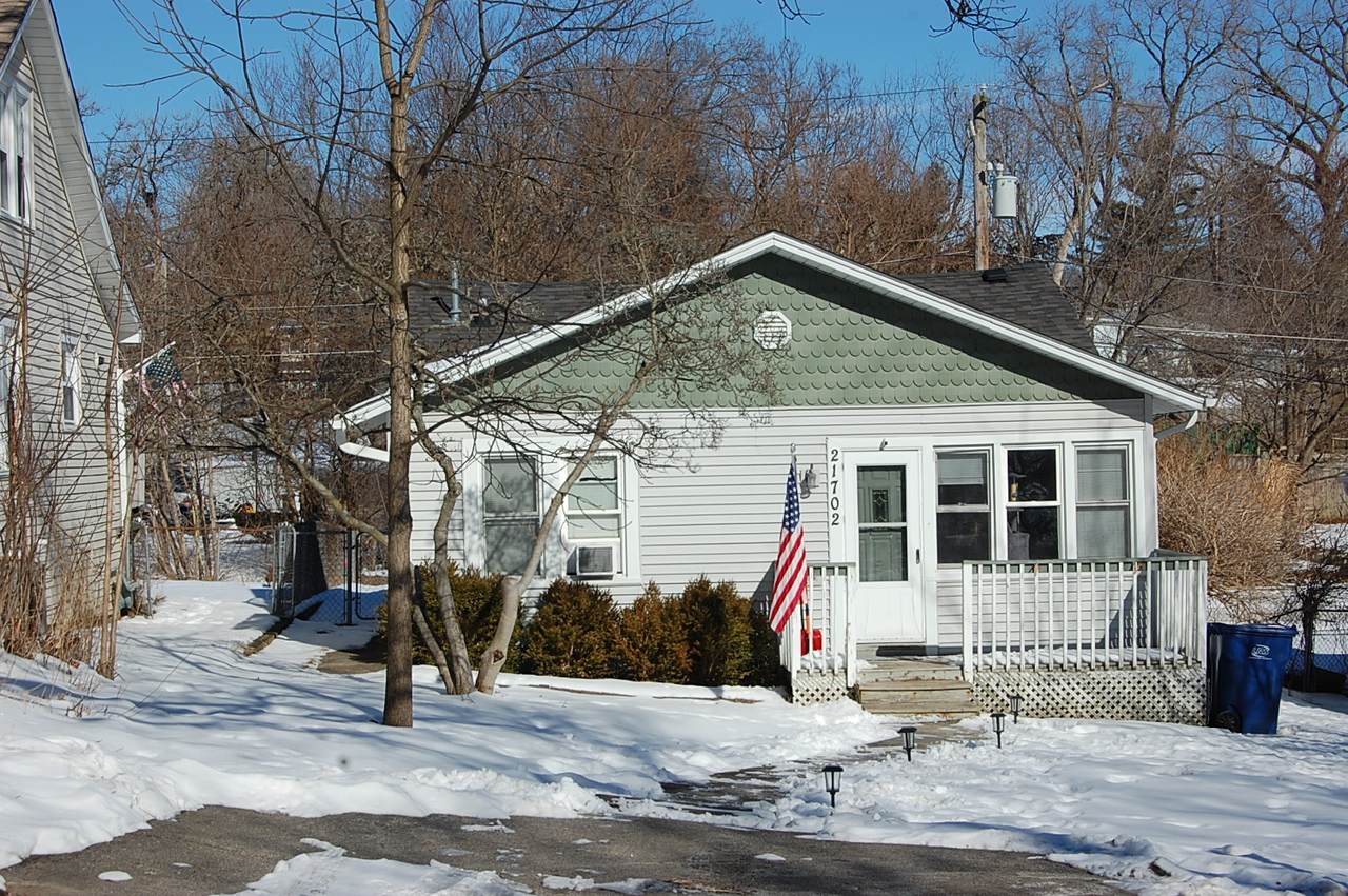 21702 Edgewood Avenue - Photo 1