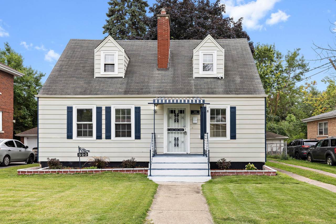320 Streamside Drive - Photo 1