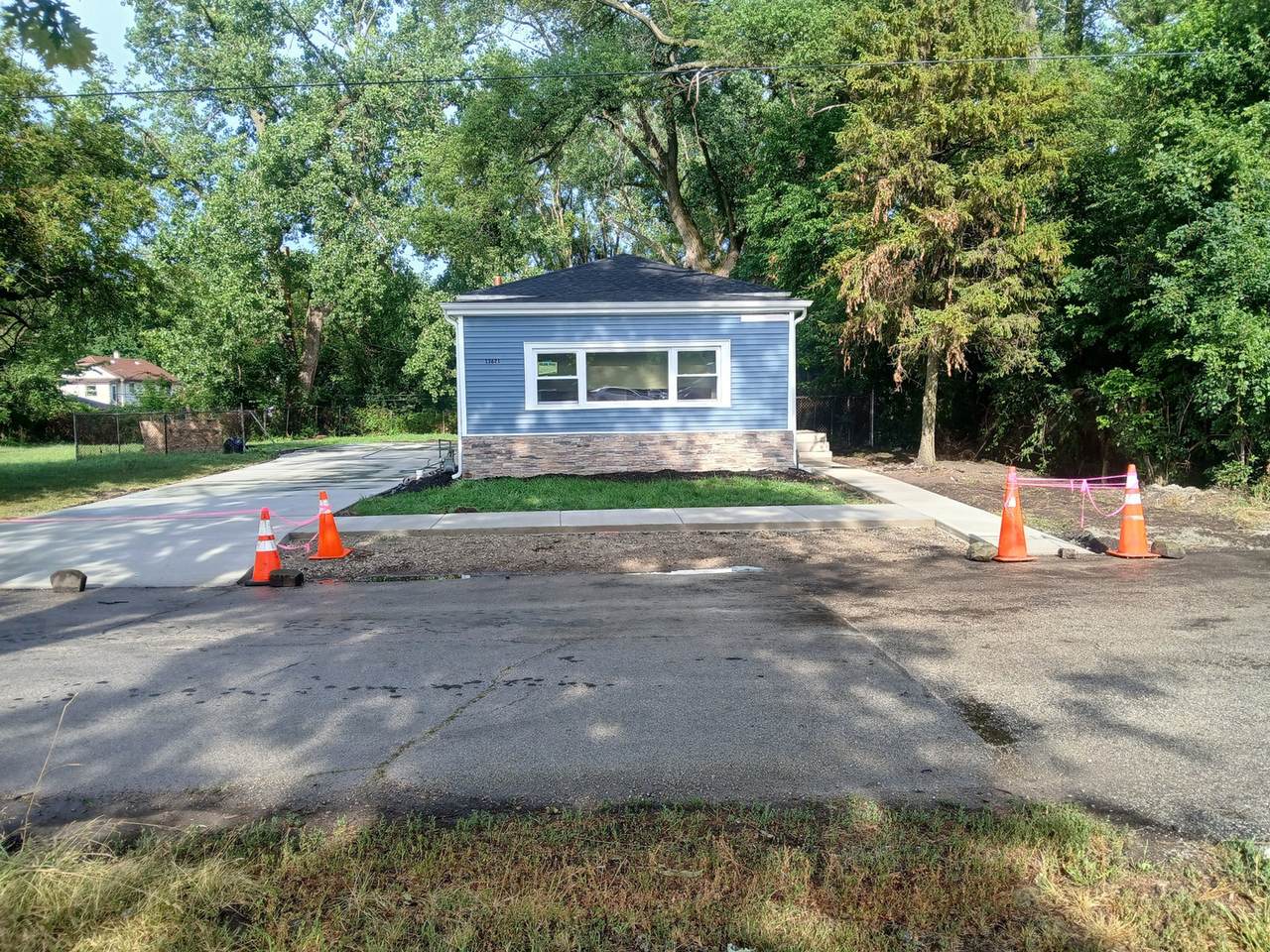 13621 Homan Avenue - Photo 1
