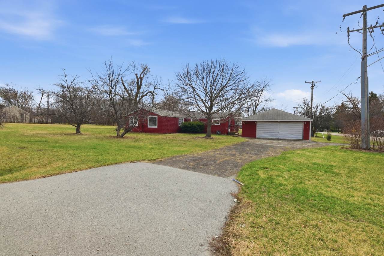 18301 Le Claire Avenue - Photo 1