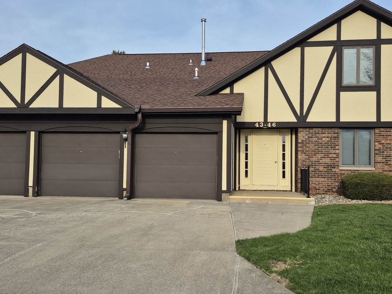 43 Crystal Court - Photo 1