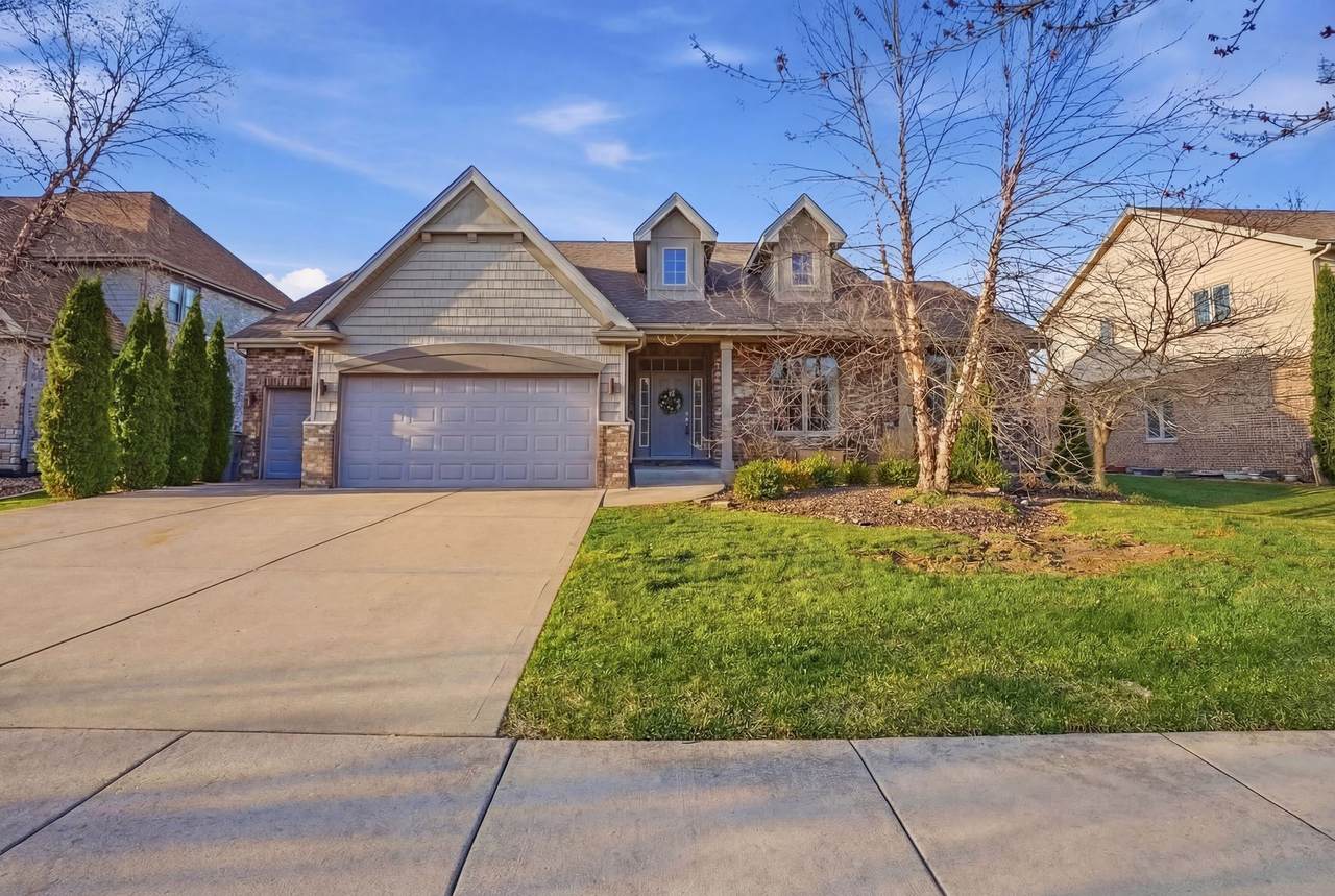 16656 Huntington Drive - Photo 1