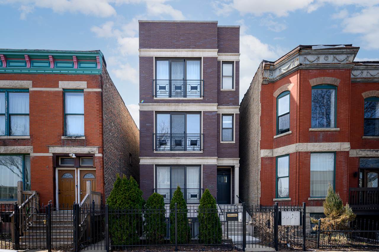 260 California Avenue - Photo 1