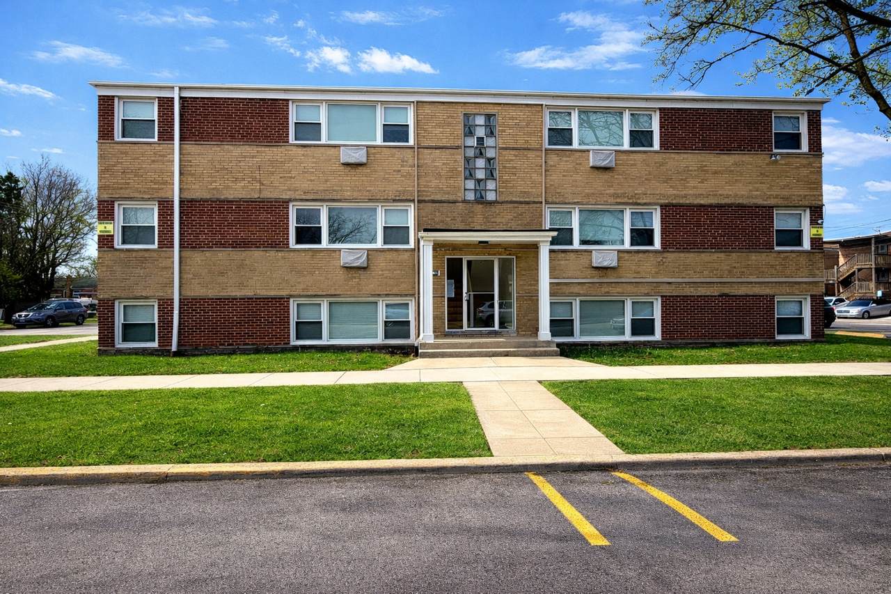 4338 Warren Avenue - Photo 1