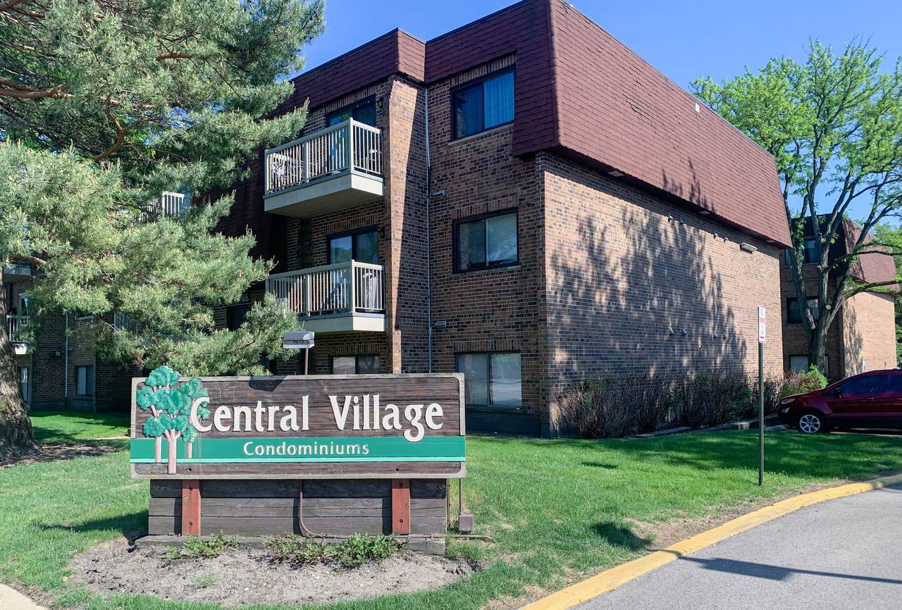 715 Central Road - Photo 1
