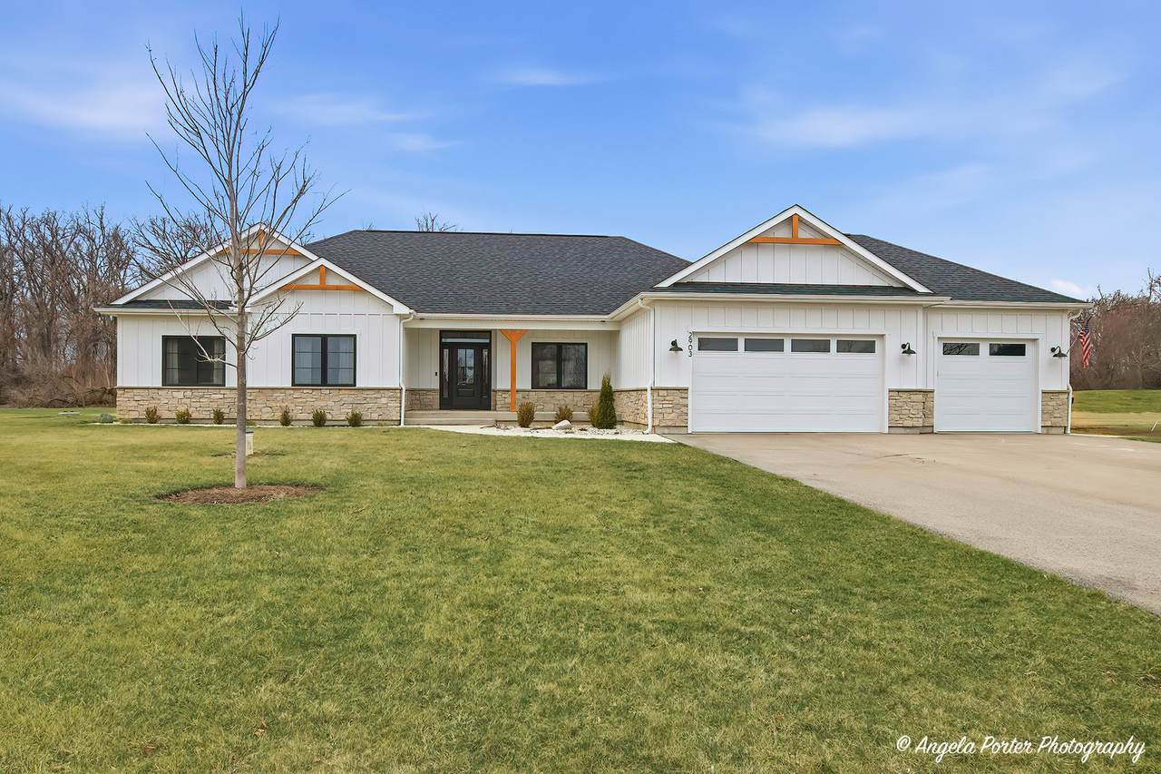2903 Pioneer Oaks Drive - Photo 1