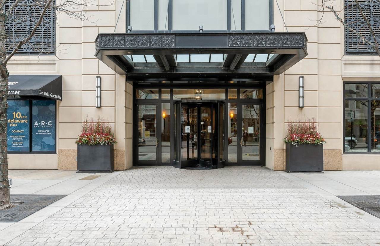 10 Delaware Place - Photo 1