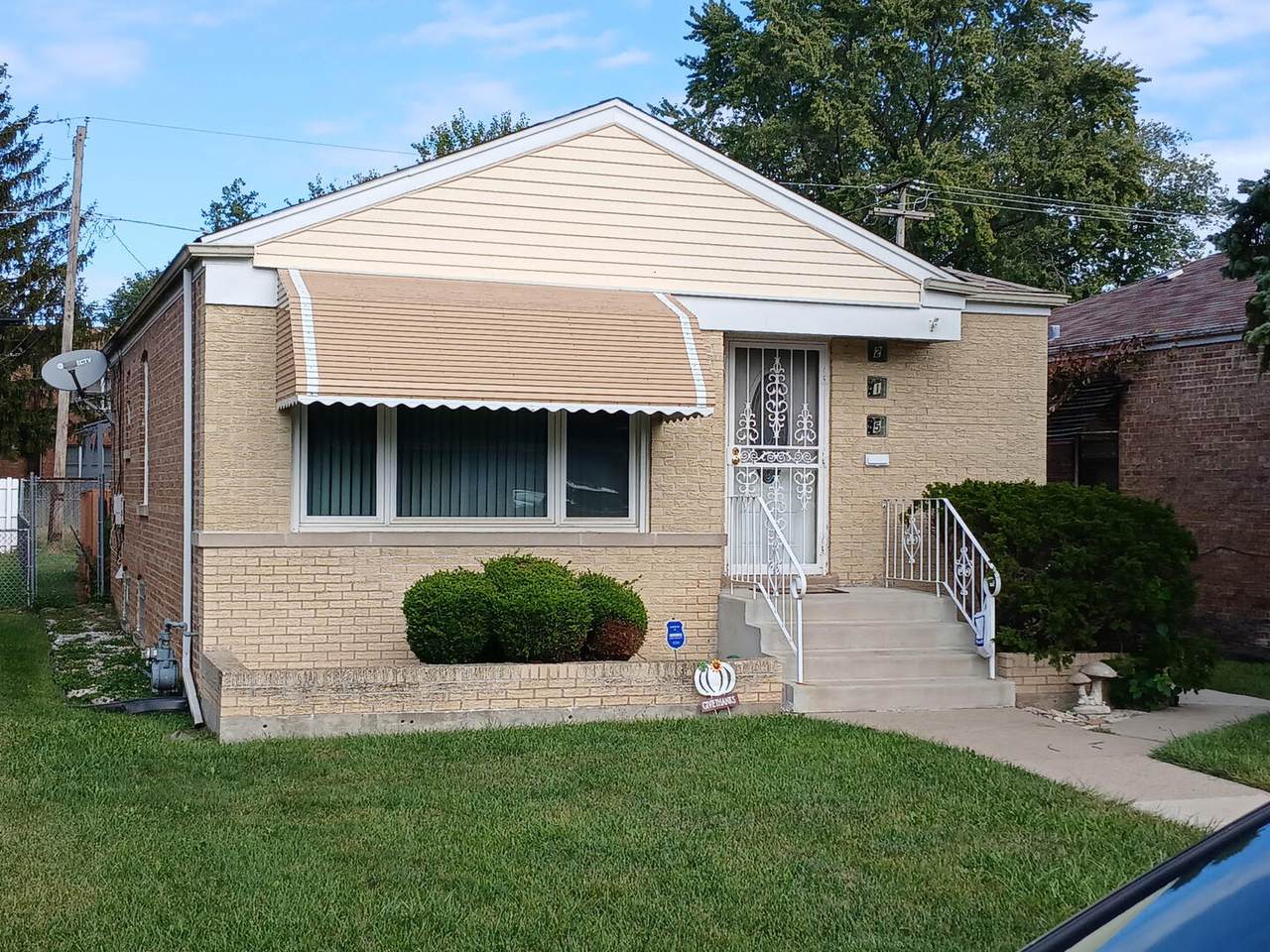 215 146th Street - Photo 1