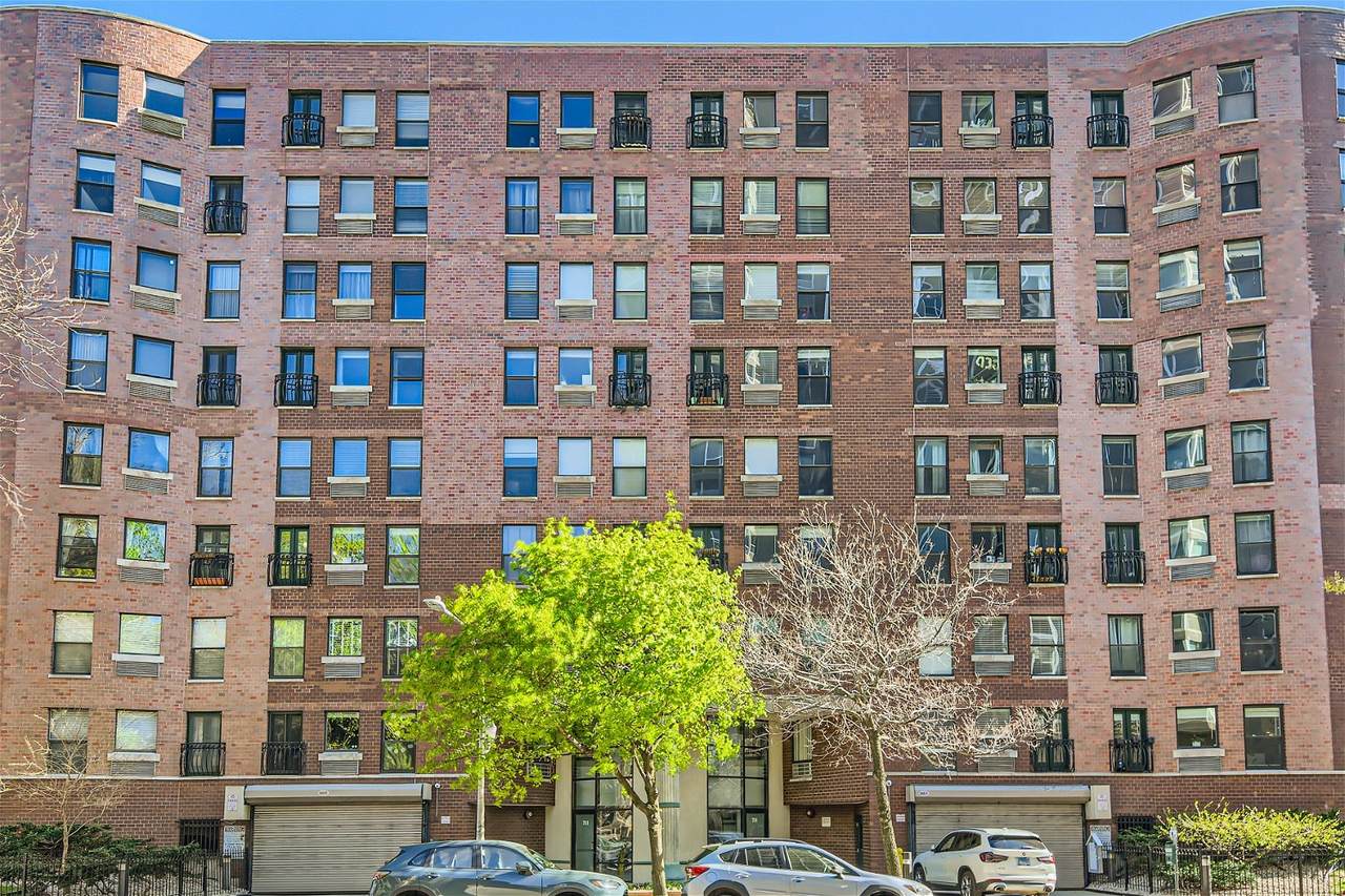 711 Gordon Terrace - Photo 1
