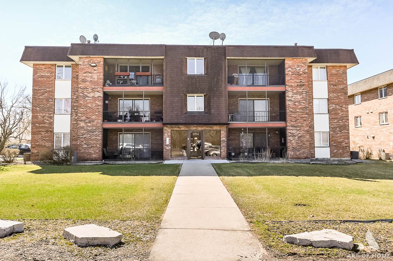 9114 140th Street - Photo 1