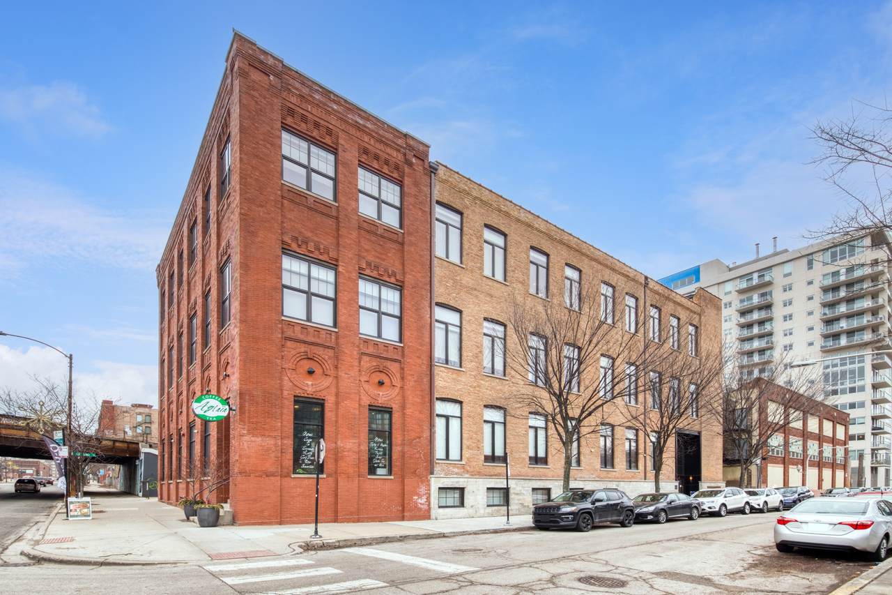 729 Sangamon Street - Photo 1