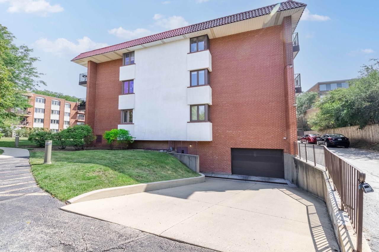 2046 Saint Johns Avenue - Photo 1
