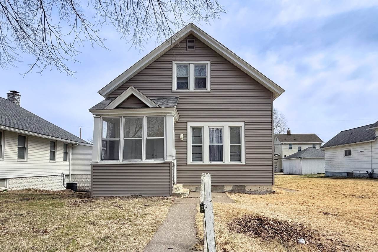1125 37th Street - Photo 1