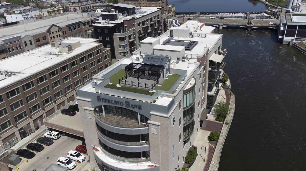 10 Illinois Street - Photo 1