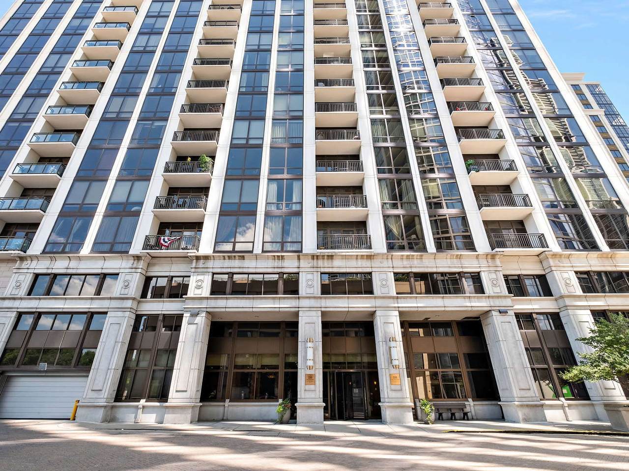 233 13TH Street - Photo 1